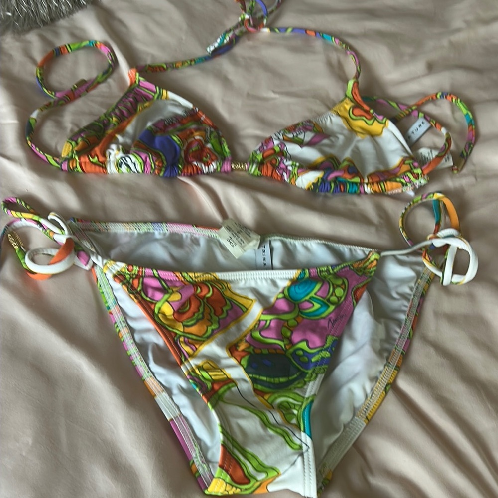 Colorful Retro Patterned Bikini Set